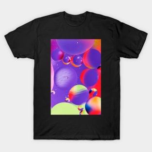 Colorful close up of oil drops in water T-Shirt